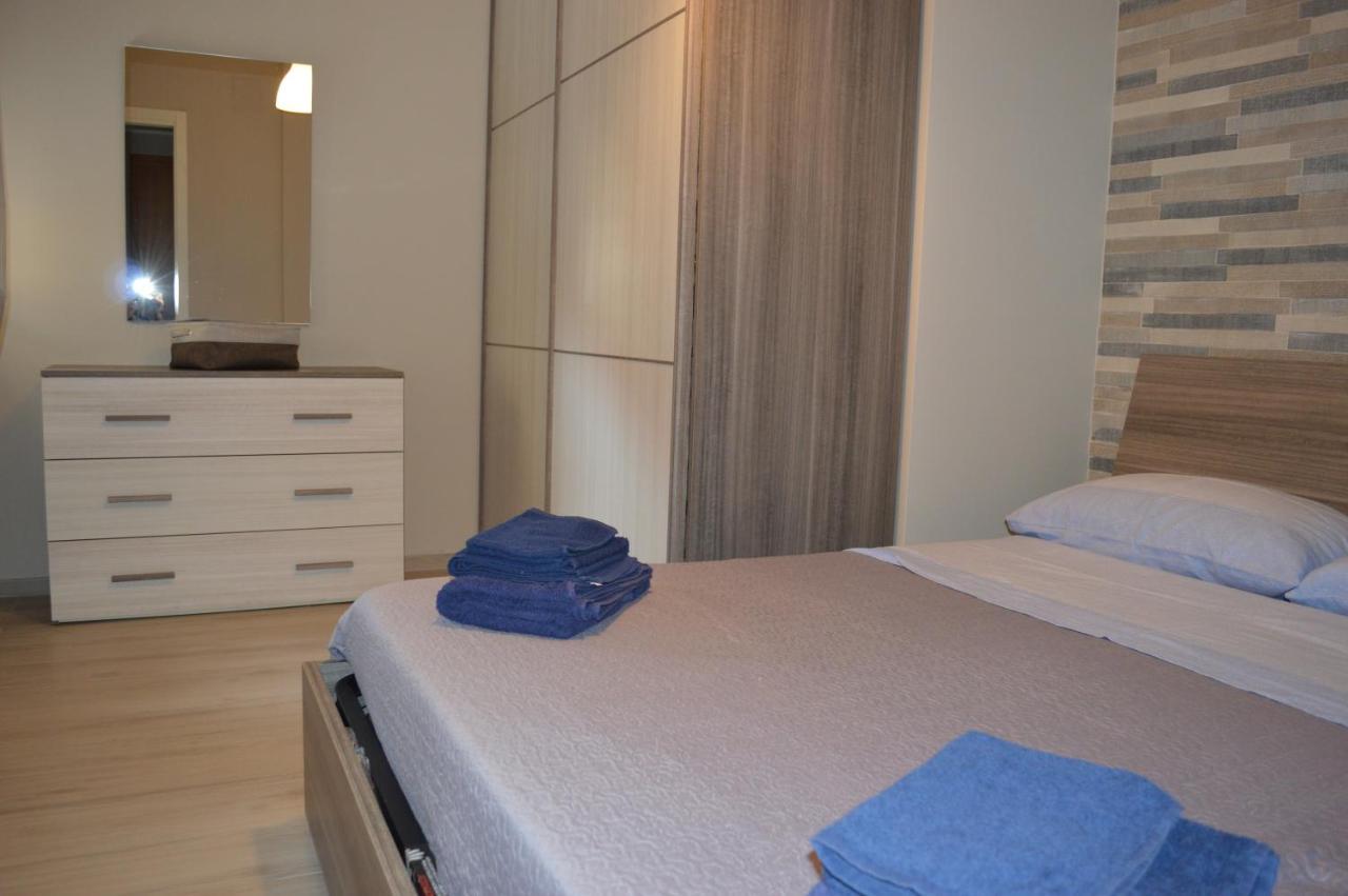 Ad Un Passo Dal Mare Apartment ปอร์โต ซันเตลปีดิโอ ภายนอก รูปภาพ